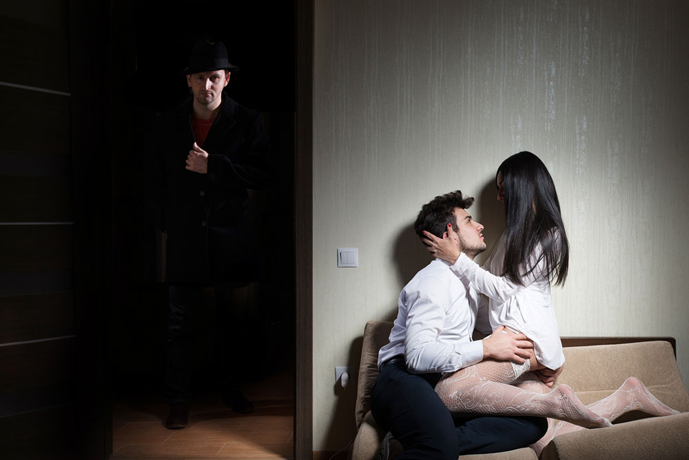 8 signs that indicate one’s partner may be cheating